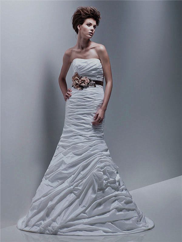 Form Fitting Chiffon Rosette Back Wedding Dresses Removable Sash