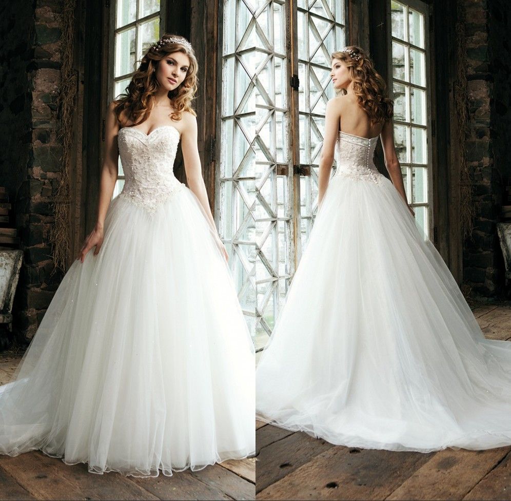 classic-style-a-line-tulle-wedding-dress