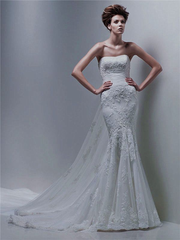 wedding dress shape for hourglass figure