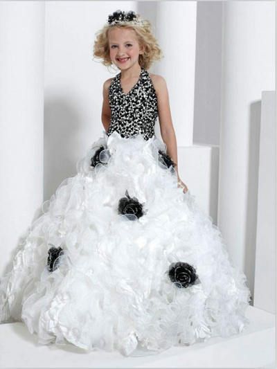 All Listings Shop trend to classic boutique chic clothes for girls sizes 6 months to 14 years. From the perfect girls little black dresses for party, school, or casual wearing, to distinctive girls dresses for all occasions.