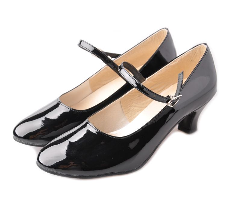 Ya-Lanna-Tijuana-2013-new-bow-fine-leather-high-heels-with-pointed-high-heeled-European-and-American-Professional-Womens-shoes.jpg