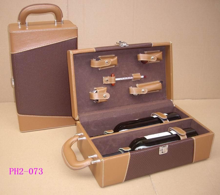 Wholesale red wine drink wooden box gift leather box wine bar set 