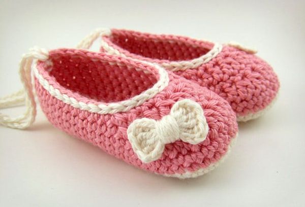 Оптом - 100pairs / много Детские вязания крючком обувь новорожденных девочек балета ботинки младенца ручной работы первые ботинки ходока дети цветок листья