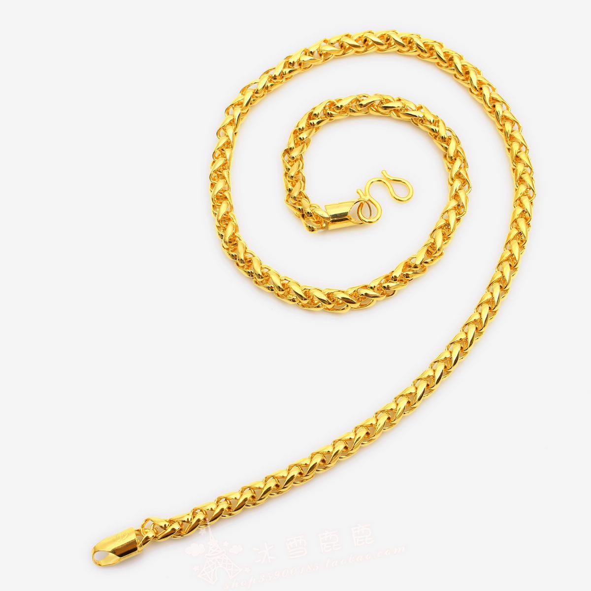hong-kong-a-ratio-of-one-male-models-necklace.jpg