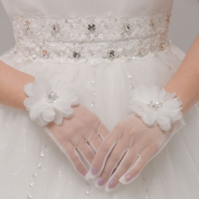 http://www.dhresource.com/albu_371825554_00-1.0x0/soft-net-short-bridal-gloves-full-finger.jpg