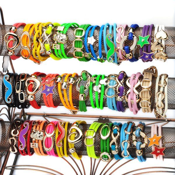 New Fashion Leather Bracelets Handmade Wrap Bracelets with PVC Faux