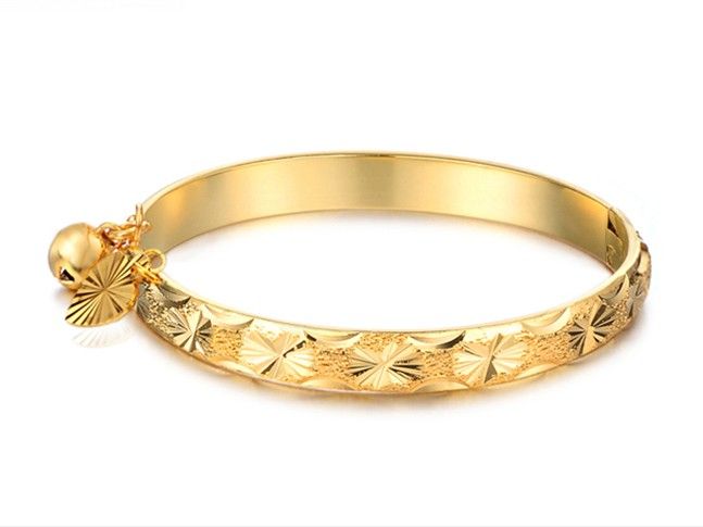 Good Free Shipping N313 Lovely jewelry 18k gold plated bracelet heart bell baby kids bangle 5.4''
Good Free Shipping N313 Lovely jewelry 18k gold plated bracelet heart bell baby kids bangle 5.4''