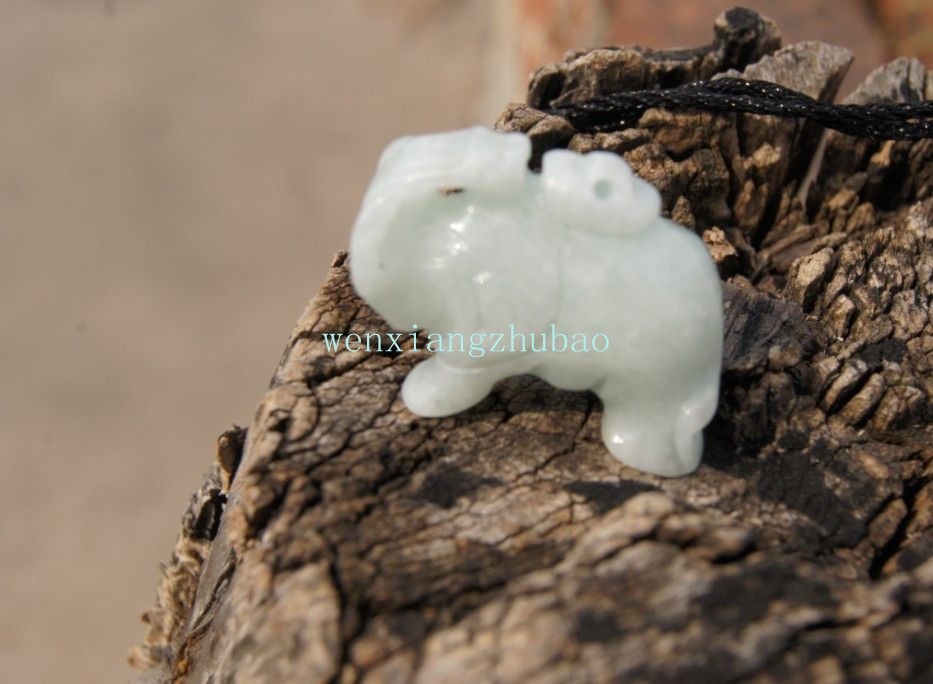 Natural white jade pendant, hand-carved elephant (auspicious), talisman pendant, necklace.