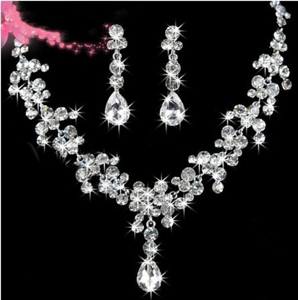 STOCK 2020High Качество люкс Crystals Две пьесы серьги ожерелье Бесплатная доставка Rhinestone С
STOCK 2020High Качество люкс Crystals Две пьесы серьги ожерелье Бесплатная доставка Rhinestone С
