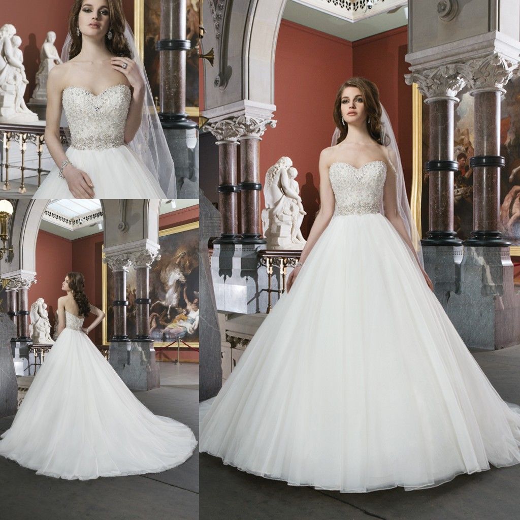 Wedding dress button tool