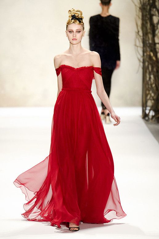 Spanish dress sites
