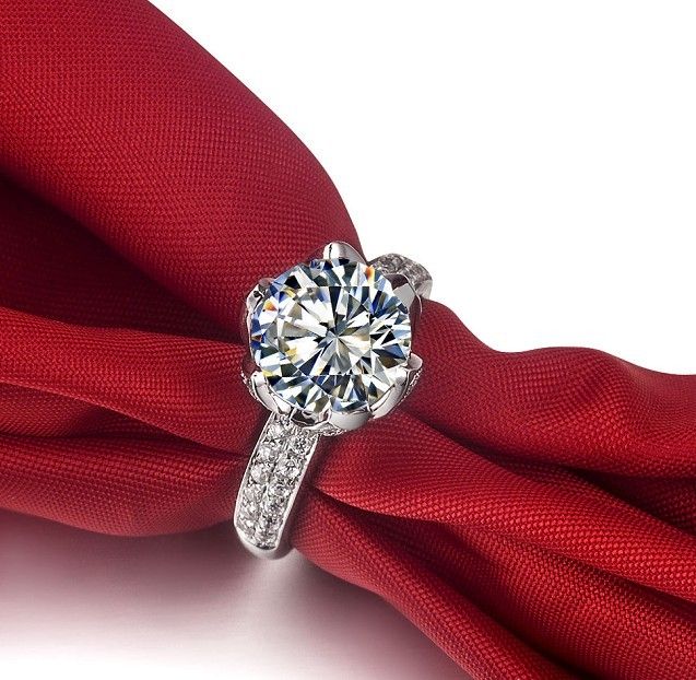 BEAUTIFUL 4Ct Round Cut Synthetic Diamond Wedding Ring for Women Genuine 925 Sterling Silver Ring White Gold Plated Jewelry