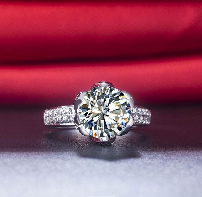BEAUTIFUL 4Ct Round Cut Synthetic Diamond Wedding Ring for Women Genuine 925 Sterling Silver Ring White Gold Plated Jewelry