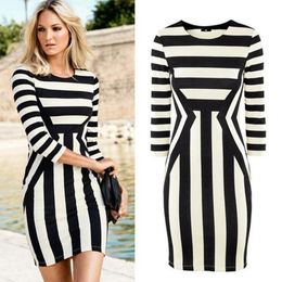 Choose fashion women's clothing at DHgate