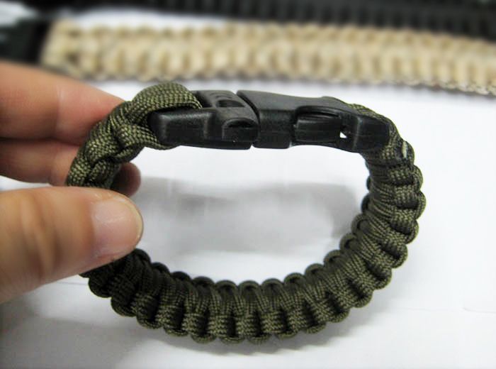 Hot New Outdoor Survival Bracelet Parachute Cord Emergency Paracord Camping Bracelet with Whistle Buckle,Top Quality DHL free shipping