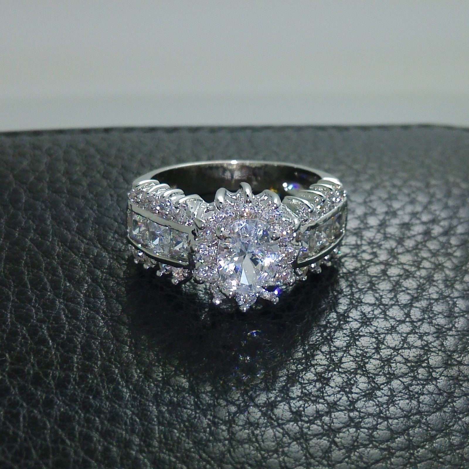 Size 5/6/7/8/9/10 Luxurious jewelry 10kt white gold filled white topaz wedding Ring for love gift