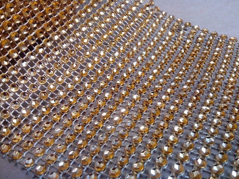 Wholesale -4.5inch 10 Yards 24 Rows Gold Wedding Decoration Diamond Mesh Roll Gold Rhinestone Ribbon
Wholesale -4.5inch 10 Yards 24 Rows Gold Wedding Decoration Diamond Mesh Roll Gold Rhinestone Ribbon