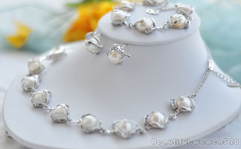 New Fine Pearls Jewelry genuine natural Set white baroque freshwater pearl earring bracelet necklace
New Fine Pearls Jewelry genuine natural Set white baroque freshwater pearl earring bracelet necklace