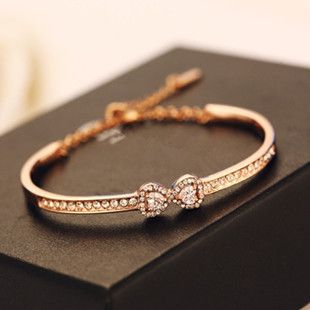Vente En Gros Bracelets En Or Pour Les Femmes Modèles Minimaliste Petit Bracelet En Cristal Arc Zircon Coeur Double Shapecharm Bracelet Bangle De