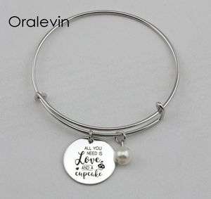 Tout ce dont vous avez besoin, c'est de l'amour et d'un cupcake inspirant à la main à la main gravée un pendentif de bracelet extensible bracelet, 10pcs / lot, # ln2183b6032383