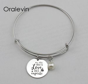 TOUT CE DONT VOUS AVEZ BESOIN C'EST DE L'AMOUR ET UN CUPCAKE Inspirant Estampé À La Main Gravé Pendentif Extensible Bracelet Bracelet Bijoux, 10 Pcs/Lot, # LN2183B2039219