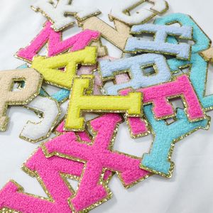 Alfabeto Número Parches Fiesta Chenille Carta Parche Hierro en letras A-Z Brillos Parches Borde dorado para bricolaje Arte Artesanía Ropa Decoraciones SN6715