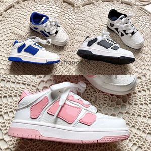 AMIRI Amirir Amir Вы Am Designer Skel Amirl Zapatillas de deporte para niños Zapatillas para correr Borde de cuero pintado Huesos Apliques Juventud para niños pequeños Escuela pri