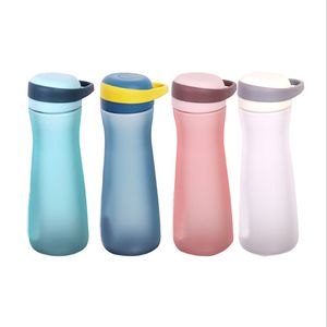 Amazon BPA Free Tritan Sport Botella de agua Viajando Senderismo Corriendo Botella de plástico portátil con asa