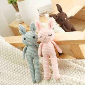 vend de jolies poupées de lapin à tricoter, des poupées de confort pour bébé, des poupées de mariage d'animaux au crochet