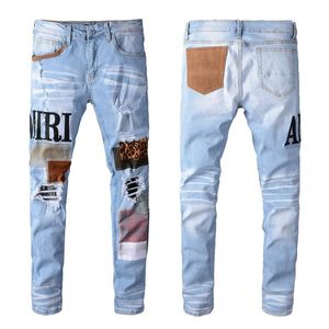 América Juvenil Fashion Light Blue Amiryes bordado leopardo estampado parche elástico fit de fit de jeans jeans hombre