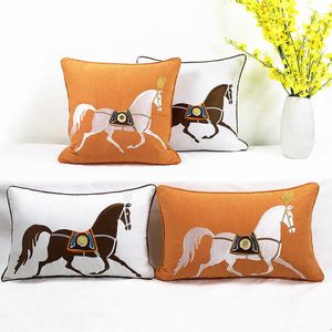 Cojín de estilo americano para sala de estar, almohadas de caballo bordadas hechas a mano, cojín para sofá de coche, accesorios de decoración para el hogar Morden 210611