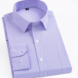 Camisas de trabajo antiarrugas para hombre, camisa a cuadros de manga larga de ajuste Regular, camisa a cuadros para hombre, ropa a rayas moradas con bolsillo delantero 220322