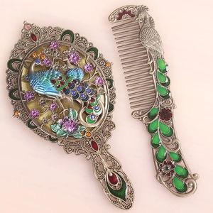 Laiton antique avec bleu vert peint à la main et en strass roses conception de paon bijou du miroir en métal pliable et peigne 240325