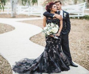 Apliques Vestidos de boda de encaje negro Mermaid Sheer Tulle Tulle Gothic Plus Tamaño nupcial 2019 Vestidos de Novia Tallas BR3614316