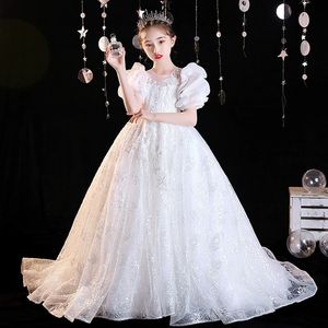 Arabe 2023 Robes de fille de fleur en dentelle florale robes de bal robes de concours pour enfants long train beaux petits enfants blanc brillant fille robe de concours robe de demoiselle d'honneur formelle