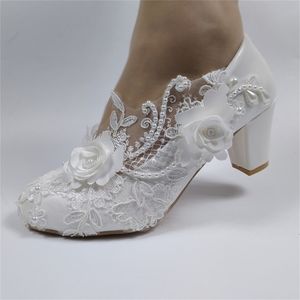 Arrivée femmes chaussures de mariage robe de demoiselle d'honneur épais talon Med chaussures à talons blanc dentelle fleur femme 211123