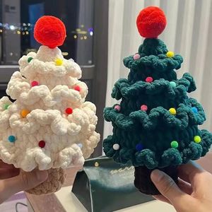 Arts et artisanat Kit de crochet pour arbres de Noël tricotés à la main Travaux d'aiguille Arbres de Noël Matériel de crochet Amigurumi fait maison pour les cadeaux de Noël 231121