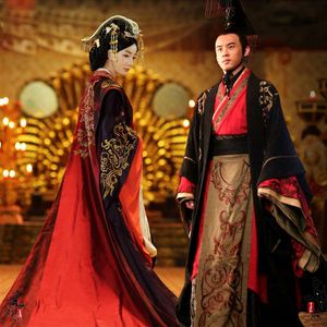 Vestido de novia del Palacio Real de la reina del emperador asiático vestido de la boda antigua china Hanfu traje largo negro rojo novia novio Outfit273r