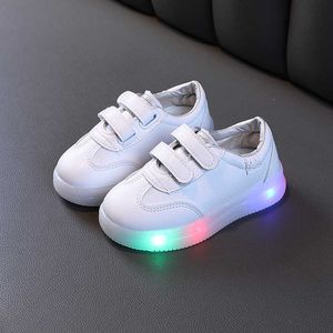 Zapatos atléticos para primeros caminantes al aire libre para niños con suela brillante y brillante, zapatos para correr para bebés con luces, zapatillas luminosas LED para niño y niña para bebé