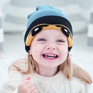 Gorros de lana de punto cálidos y cómodos para otoño e invierno, gorros de ganchillo con patrón de dibujos animados a la moda, gorros para bebé, regalos de navidad