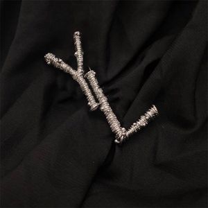 Otoño clásico broches diseñador pin mujer broche liso año nuevo joyería para hombre latón suéter ropa metales vintage broche letra marruecos encanto ZB042 I4
