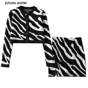 Automne Rétro Contraste Couleur Zebra Cardigan Corée Bouton à boutonnage unique Pull tricoté Paquet Hanches Mini Jupe 1 Set 210429