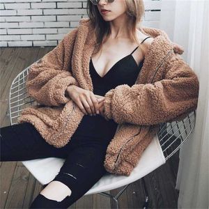 Automne hiver fausse fourrure manteau femmes décontracté chaud doux fermeture éclair veste en peluche pardessus poche plus taille Teddy femme XXXL 211129