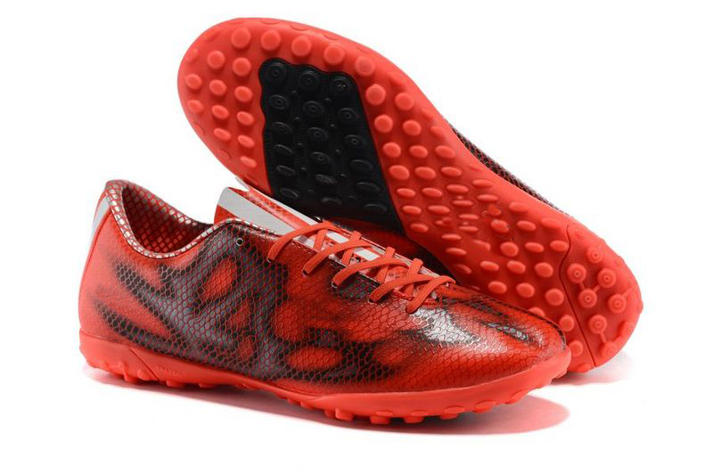 cheap cr7 football boots
