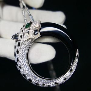 Ayjewelry énorme 925 Sterling Silver Carbon Diamond Leopard double côté noir émail Panther pendentifs Colliers de luxe Jewelry 240415