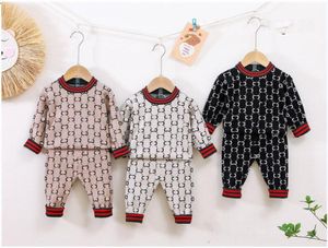 Baby Boys Girls Brand Clothing sets lettres imprimées nouveau-nés en tricot à manches longues à manches longues de printemps