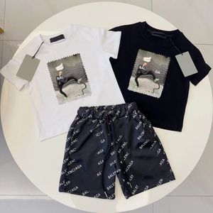 vêtements de bébé Filles garçons vêtements ensemble deux pièces ensembles pour enfants été Shorts à manches courtes Créateur de marque de luxe en pur coton fasion 18 styles blanc et noir avec des lettres