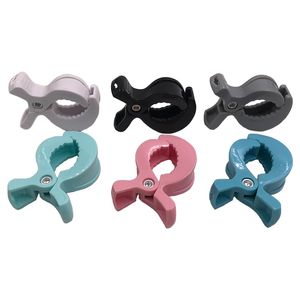 Bébé coloré siège de voiture accessoires en plastique poussette jouet Clip landau poussette cheville à crochet couverture couverture moustiquaire Clips