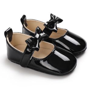 Chaussures de princesse pour bébés filles, noir, rouge, rose, cuir verni, nœud de luxe, or, argent, cuir souple, respirant, mignonnes Mary Jane, chaussures de fête pour enfants filles