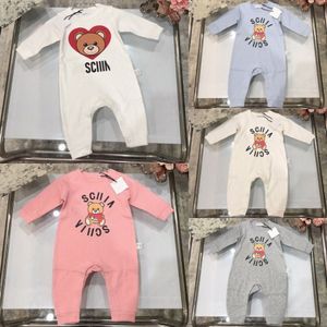 Mamelucos del bebé Niños Niños Niñas Monos Ropa para niños recién nacidos Diseñador Primavera Ropa de otoño Bebés niño Oso Carta Impreso Mameluco Negro Wh c9M9 #